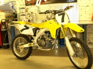 SUZUKI RMZ 450F 2005.