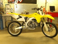 SUZUKI RMZ 450F 2005.